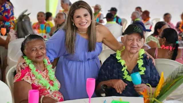 Assistência Social promove encontro com estilo tropical para idosos do Grupo ‘É Preciso Saber Viver!’