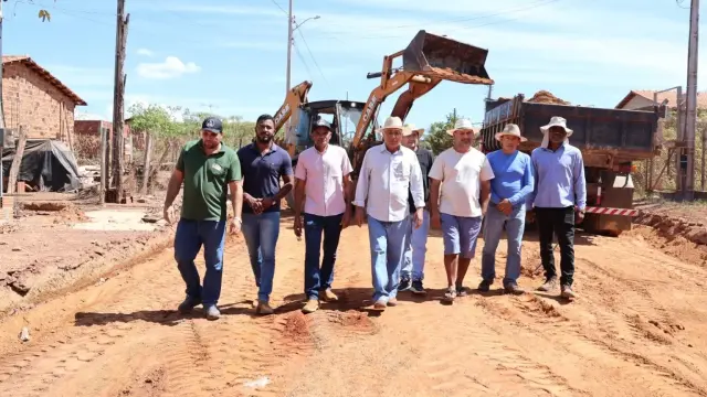 APARECIDA: Prefeitura inicia pavimentação asfáltica que vai beneficiar quatro setores da cidade