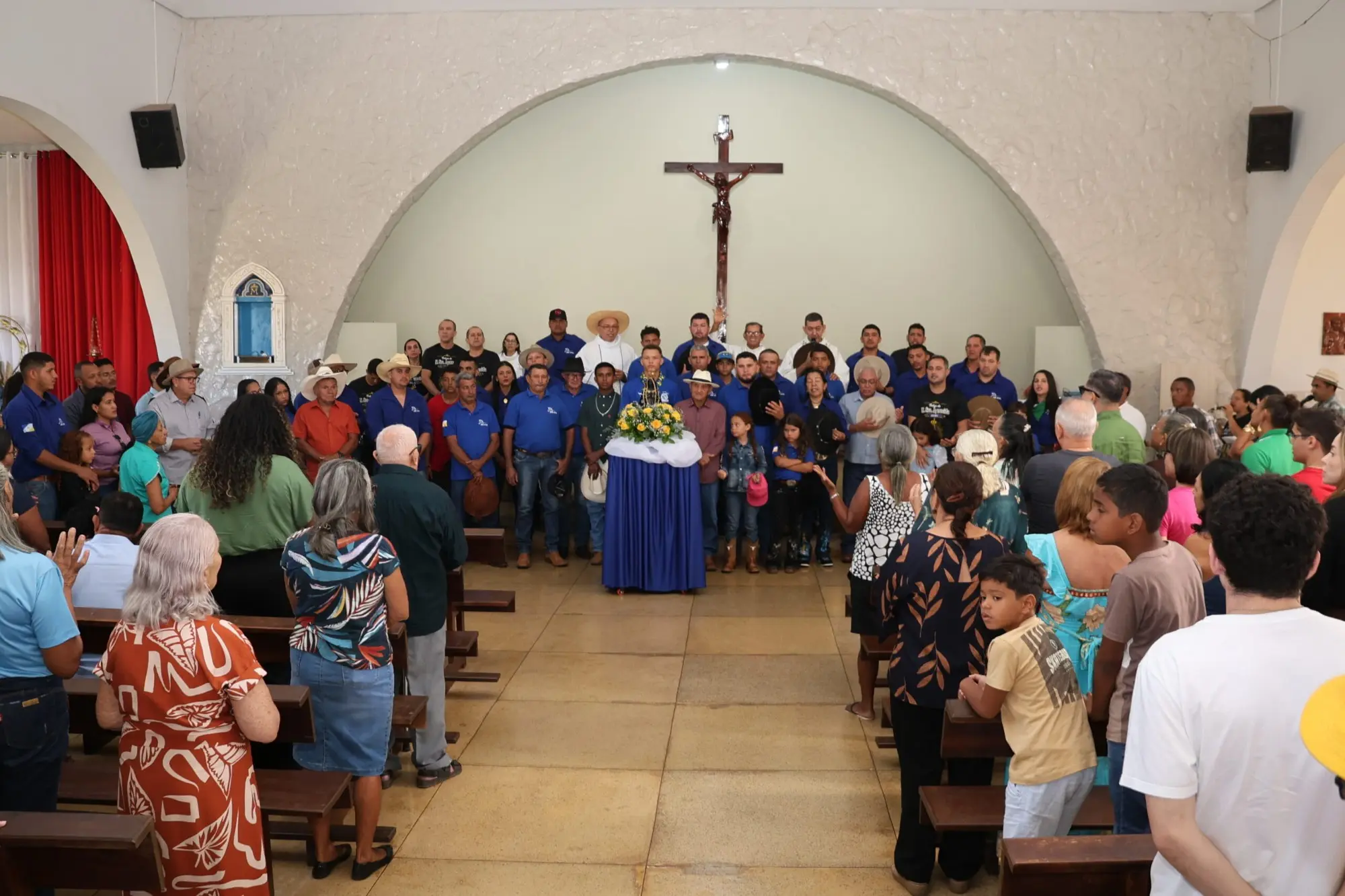 Missa Sertaneja abre Festa da Padroeira de Nossa Senhora Aparecida com fé e tradição
